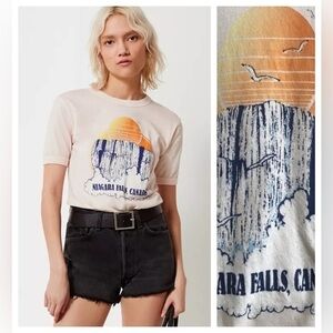 Project Social T X Urban Outfitters Niagara Falls Canada Graphic Tee Large